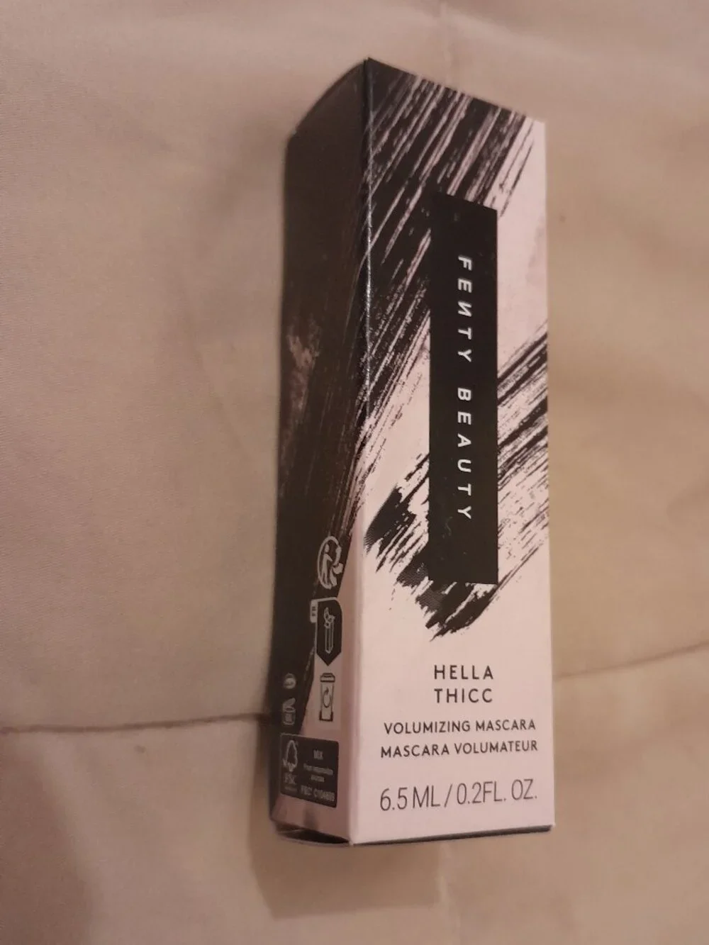 Fenty Beauty Hella Thicc Volumizing Mascara